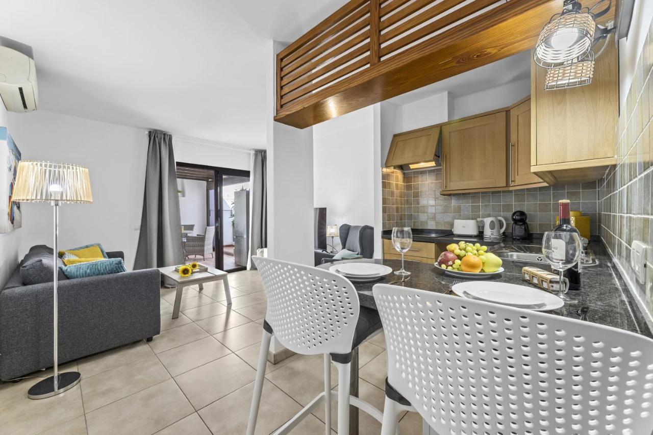 Hola Arnage Pool View Apartment ปูแอร์โตเดลคาร์เมน ภายนอก รูปภาพ