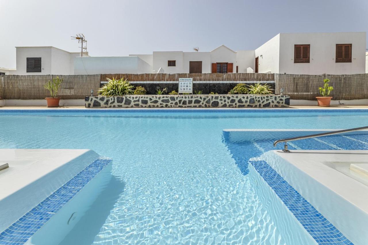 Hola Arnage Pool View Apartment ปูแอร์โตเดลคาร์เมน ภายนอก รูปภาพ